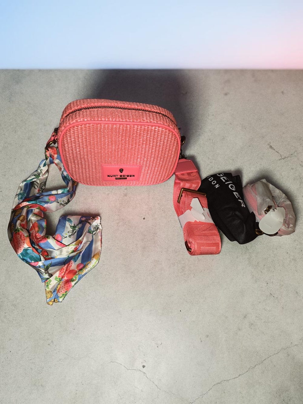 Kurt Geiger Pink Woven Crossbody Camera Bag - Picture 2 of 6